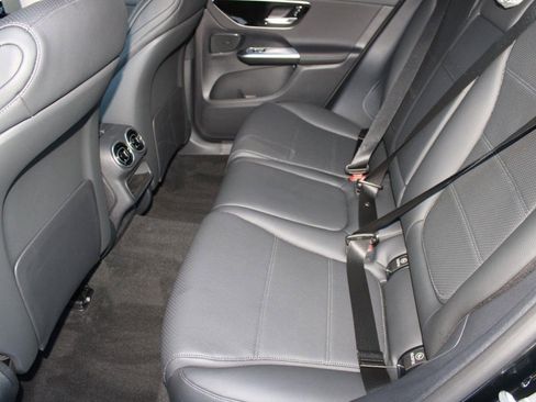 Used 2026 Mercedes-Benz GLC 300 image 15