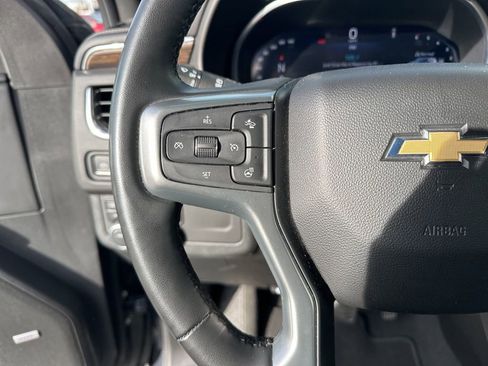 Used 2023 Chevrolet Suburban Premier image 16