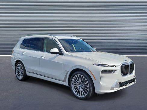 New 2027 BMW X7 xDrive40i w/ Executive Package AWD/4WD image 2
