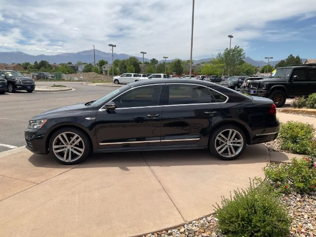 Used 2017 Volkswagen Passat 1.8T R-Line FWD image 4