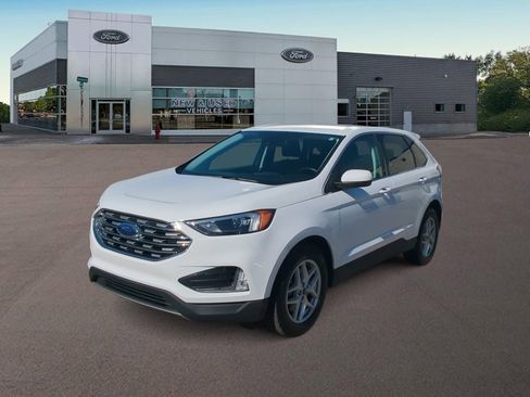 Certified 2022 Ford Edge SEL w/ Convenience Package image 6