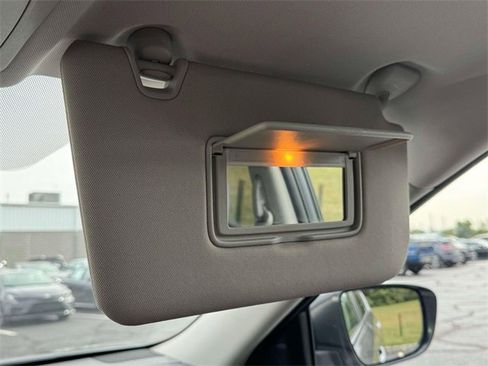 Used 2018 Nissan Rogue SV w/ Sun & Sound Touring Package image 32