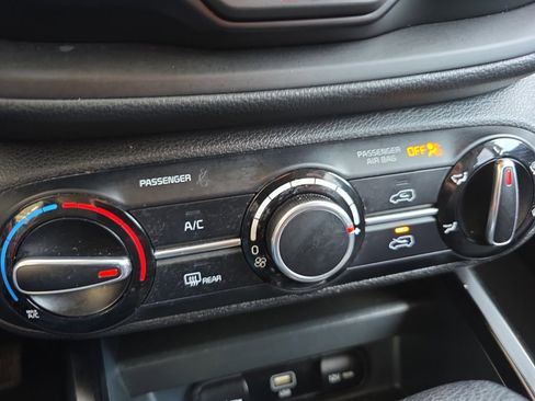 Certified 2024 Kia Soul LX w/ Option Group 015 image 17