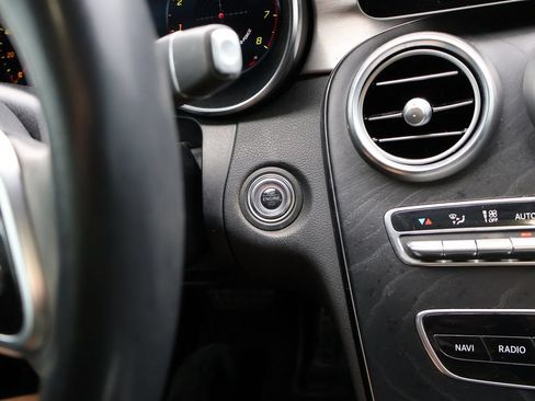 Used 2020 Mercedes-Benz C 300 4MATIC Coupe image 30