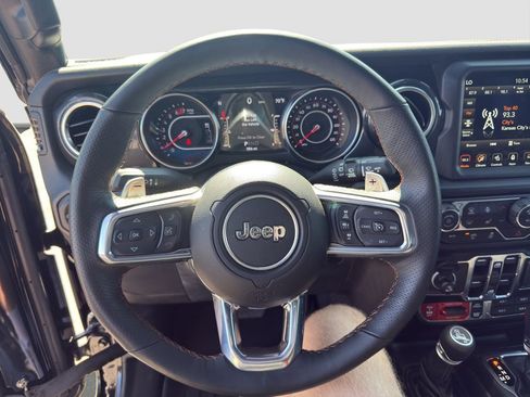 Used 2022 Jeep Wrangler Unlimited Rubicon w/ Xtreme Recon 35" Tire Package AWD/4WD image 10