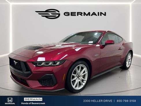 Used 2025 Ford Mustang GT Premium RWD image 3