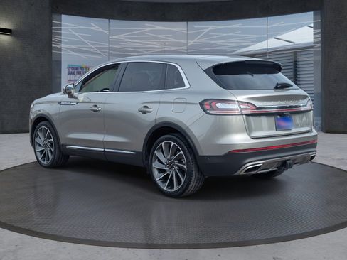 Used 2023 Lincoln Nautilus Reserve w/ Equipment Group 202A image 4