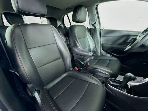 Used 2019 Chevrolet Trax Premier AWD/4WD image 30