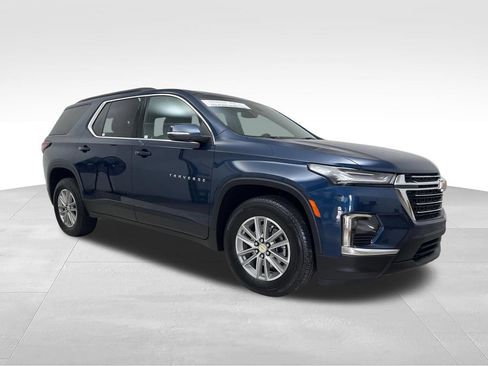 Used 2023 Chevrolet Traverse LT FWD image 7