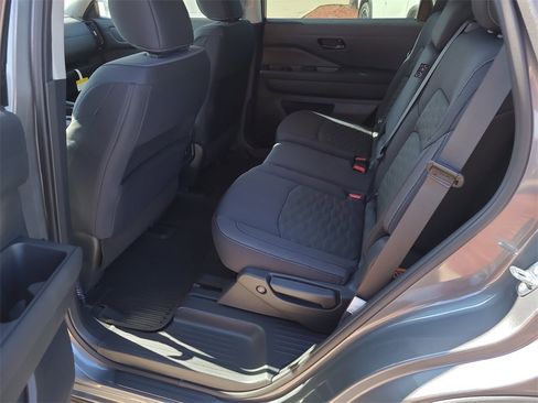New 2025 Nissan Pathfinder SV image 8