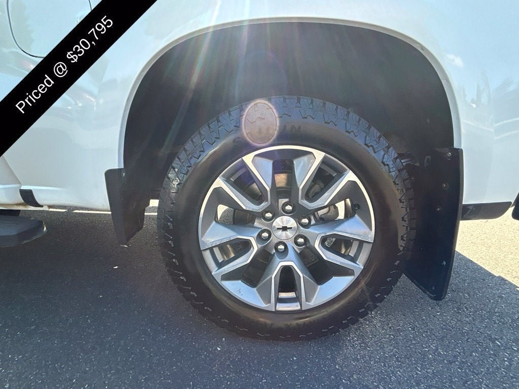 Used 2019 Chevrolet Silverado 1500 RST w/ True North Edition AWD/4WD image 4