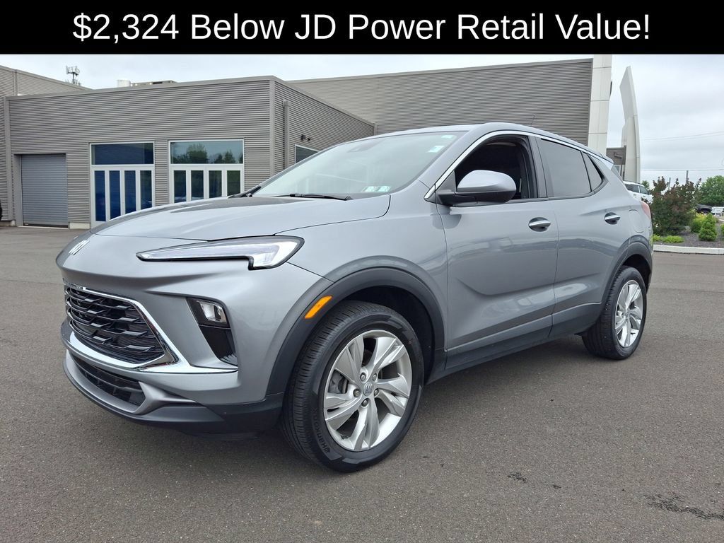Used 2024 Buick Encore GX Preferred AWD/4WD image 3
