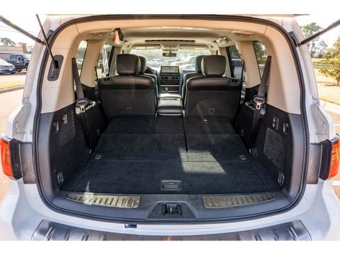 Used 2024 INFINITI QX80 Luxe image 17