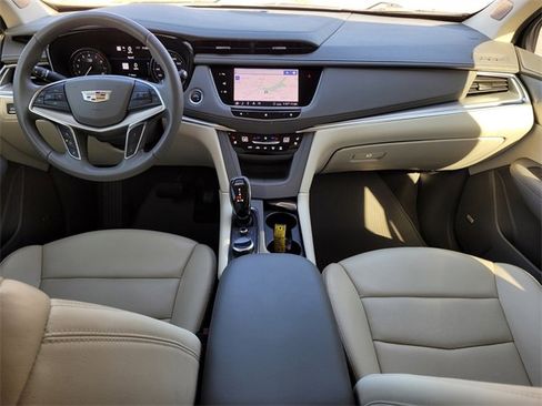 Used 2020 Cadillac XT5 Premium Luxury image 12