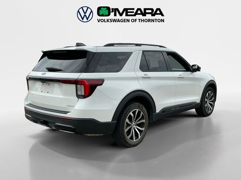 Used 2025 Ford Explorer ST-Line AWD/4WD image 5