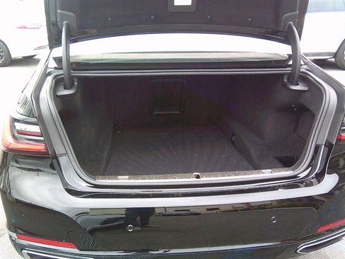 Used 2020 BMW 740i RWD image 14