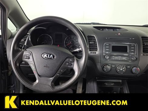 Used 2016 Kia Forte LX image 9