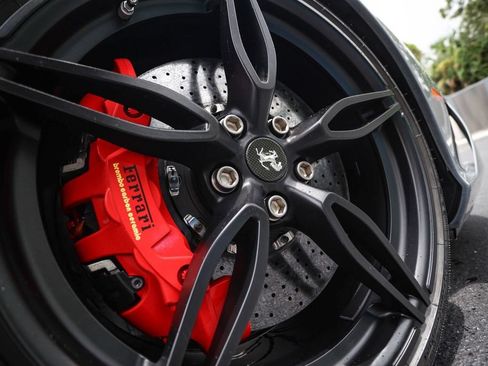 Used 2015 Ferrari 458 Speciale A RWD image 18
