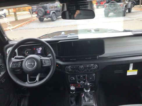 New 2026 Jeep Gladiator Sport image 9