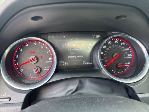 Used 2020 Toyota Camry XSE image 40