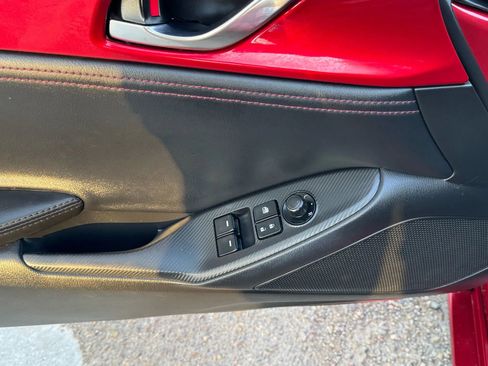 Used 2017 MAZDA MX-5 Miata RF Club RWD image 15