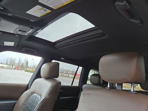 Used 2019 Nissan Armada Platinum image 31