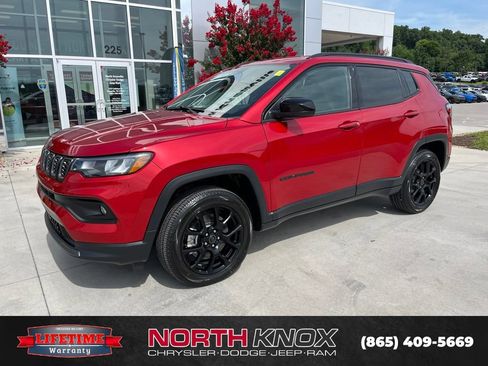 New 2026 Jeep Compass Latitude AWD/4WD image 1