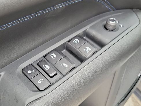 New 2026 Jeep Compass Latitude image 18