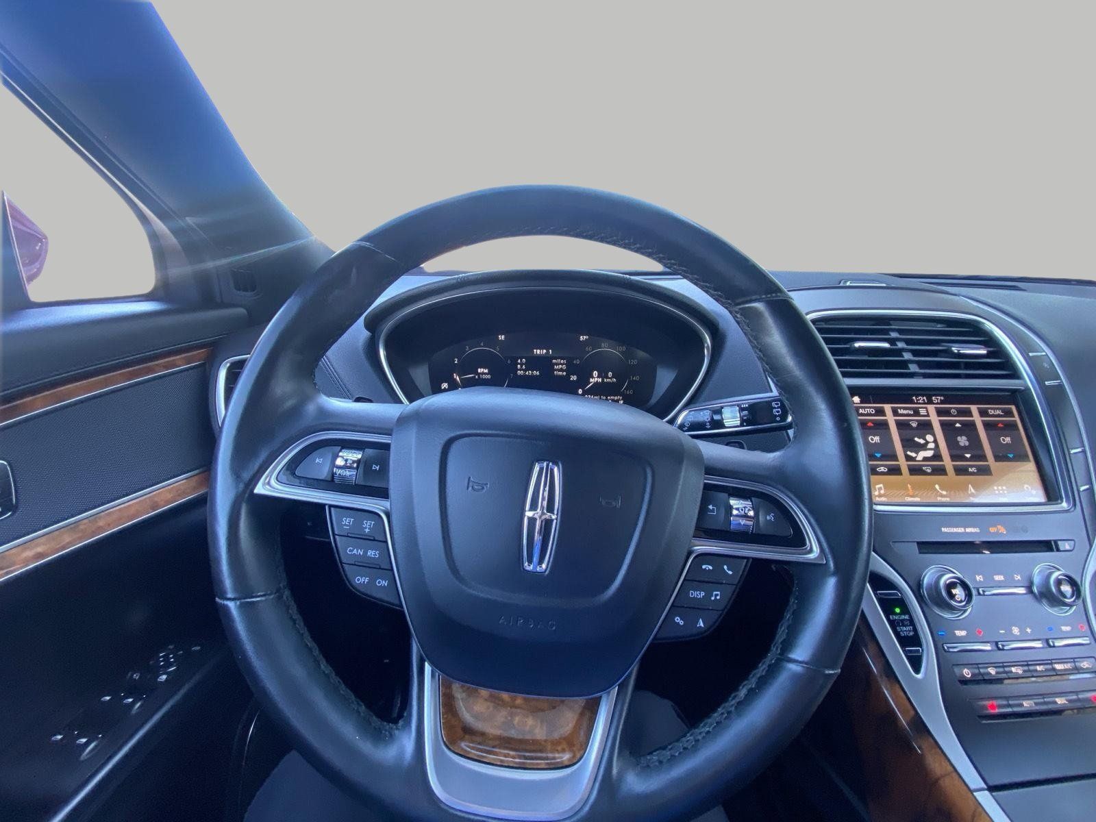 Used 2019 Lincoln Nautilus Select AWD/4WD image 13