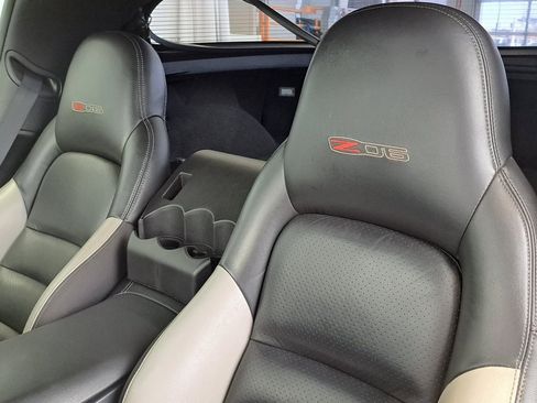 Used 2006 Chevrolet Corvette Z06 w/ Preferred Equipment Group image 24