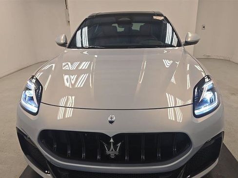Used 2023 Maserati Grecale Trofeo image 2