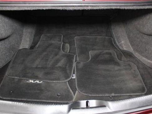 Used 2016 Chrysler 300 C image 21