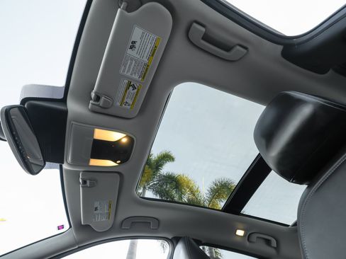 Used 2019 INFINITI QX50 Luxe w/ Navigation Package image 20