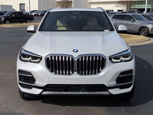 Certified 2022 BMW X5 sDrive40i image 3