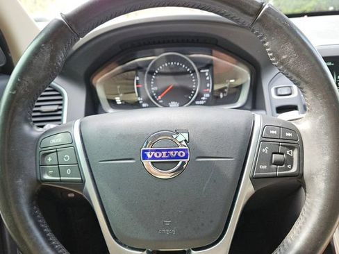 Used 2017 Volvo XC60 T6 Inscription w/ Climate Package AWD/4WD image 23