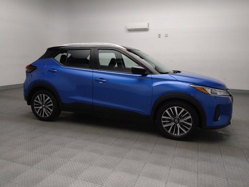 Used 2021 Nissan Kicks SV image 11