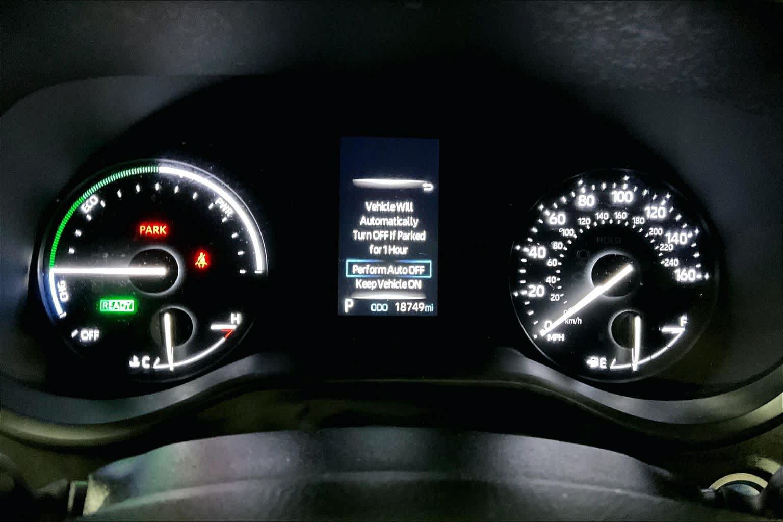 Certified 2024 Toyota Sienna LE FWD image 24
