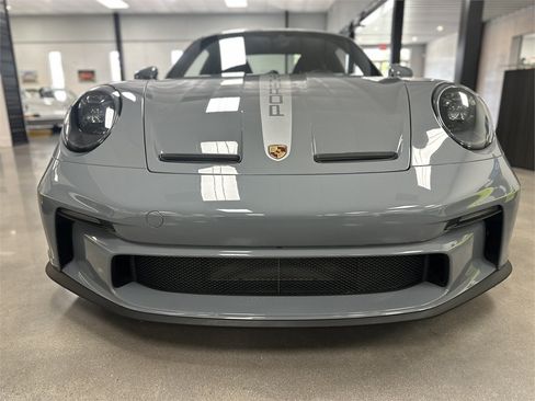 Used 2023 Porsche 911 GT3 RWD image 3