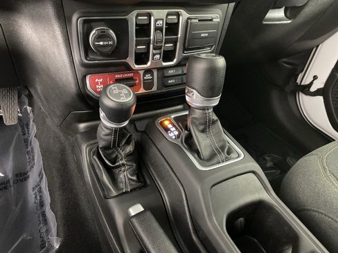 Used 2025 Jeep Wrangler Unlimited Sport S 4xe AWD/4WD image 34