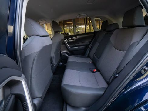 Used 2023 Toyota RAV4 XLE AWD/4WD image 16