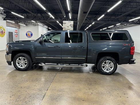 Used 2018 Chevrolet Silverado 1500 LT w/ All Star Edition AWD/4WD image 2