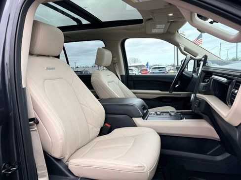 Used 2022 Ford Expedition Max Platinum AWD/4WD image 14