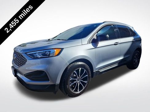 Used 2024 Ford Edge SE image 2