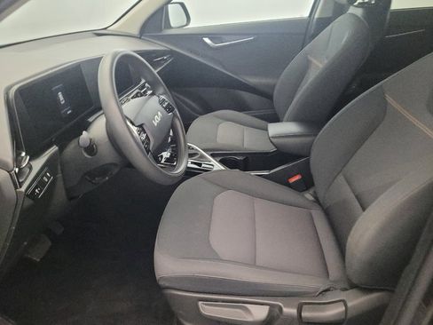 Used 2023 Kia Niro LX FWD image 17