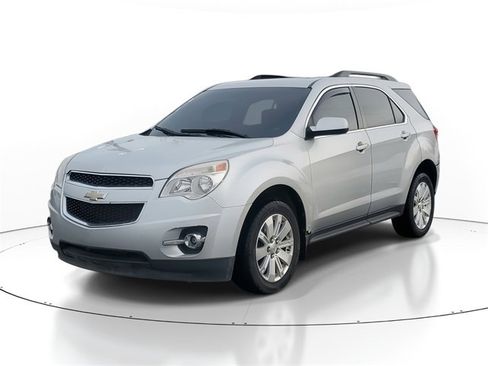 Used 2011 Chevrolet Equinox LT image 2