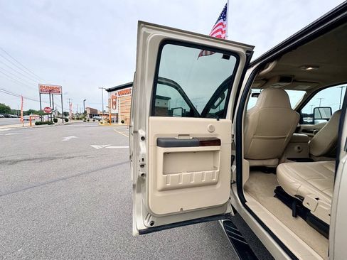 Used 2008 Ford F350 Lariat AWD/4WD image 24