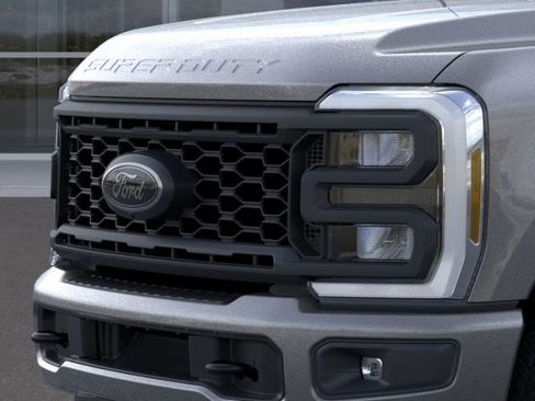 New 2025 Ford F350 Lariat w/ Black Appearance Package image 17