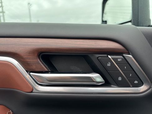 New 2026 GMC Sierra 2500 Denali Ultimate image 11