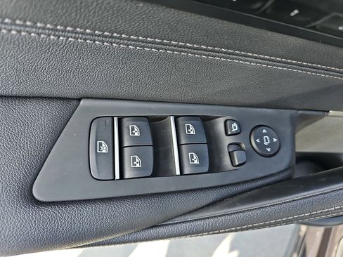 Used 2023 BMW 530i w/ Premium Package image 28