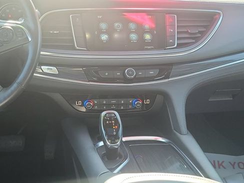 Used 2018 Buick Enclave Premium FWD image 30